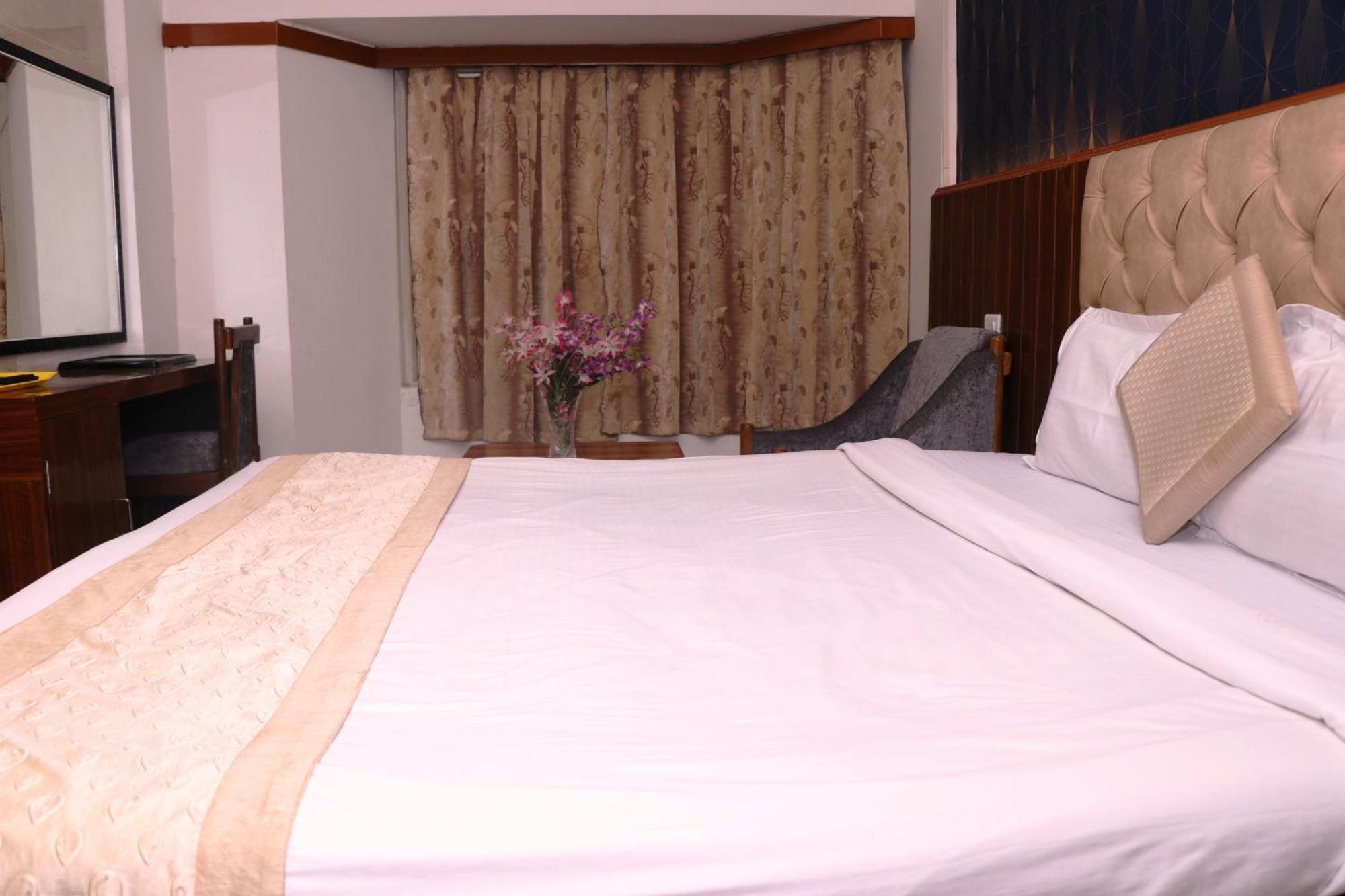 Hotel Samrat International 파트나 외부 사진