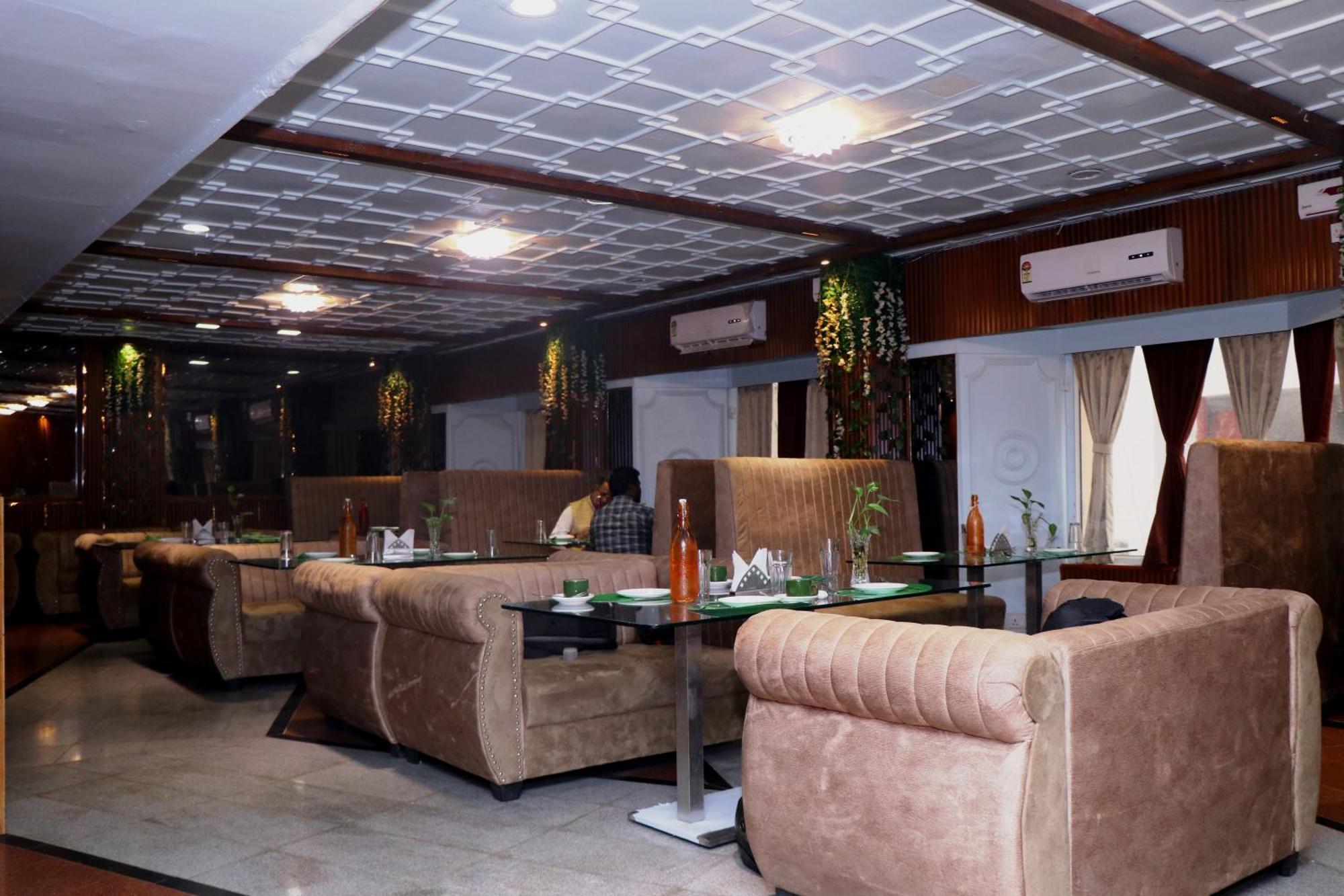 Hotel Samrat International 파트나 외부 사진